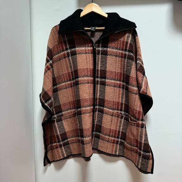 Tahari Full Zip Up Cape Brown and Black Plaid Size L/XL - Picture 1 of 9